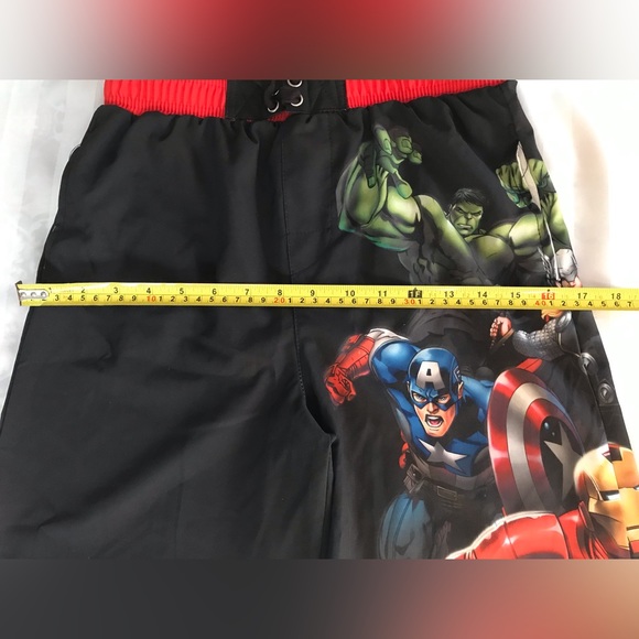 Marvel Avengers & Angry Birds Boys Swim Trunks (Bundle Of 2) Size Medium - Picture 11 of 13